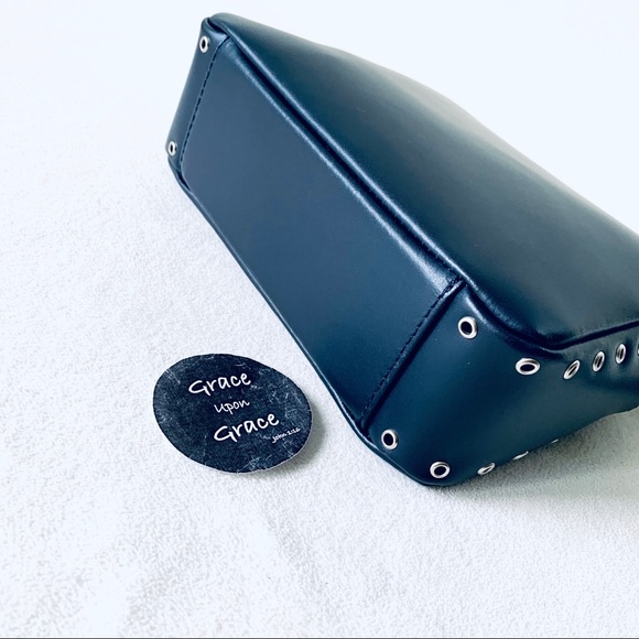 LUANA ITALIAN LEATHER Wide strap shoulder Bag - Picture 8 of 8